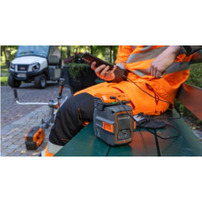 Зарядное устройство Husqvarna 40-USB150X (9707225-01) Зарядное устройство Husqvarna 40-USB150X (9707225-01)