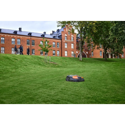 Газонокосарка-робот Husqvarna AM 560 EPOS (9707304-11) Газонокосарка-робот Husqvarna AM 560 EPOS (9707304-11)