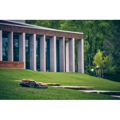 Газонокосарка-робот Husqvarna CEORA 546 EPOS (9707499-01) Газонокосарка-робот Husqvarna CEORA 546 EPOS (9707499-01)