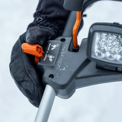 Снегоуборщик аккумуляторный Husqvarna ST 253i (9707891-01) Снегоуборщик аккумуляторный Husqvarna ST 253i (9707891-01)