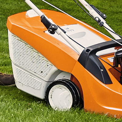 Газонокосилка STIHL RM 443.3 T (WB400113415)