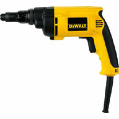 Шуруповерт сетевой DeWalt DW268K